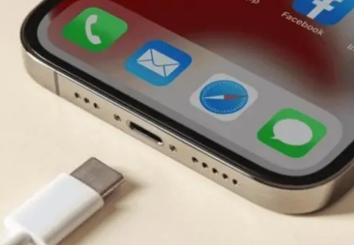 玉州苹果15维修分享iPhone15改USB-C接口后能和安卓用户互借充电器吗 